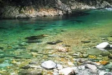 Emerald green water of Atera Gorge