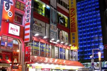 Though strange for me, I enjoy Akiba's atmosphere