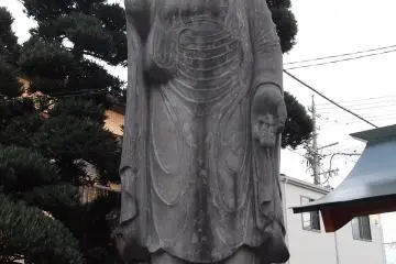 A more typical Buddhist statue