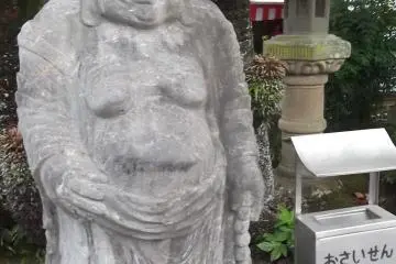 The variety of statues is wide indeed