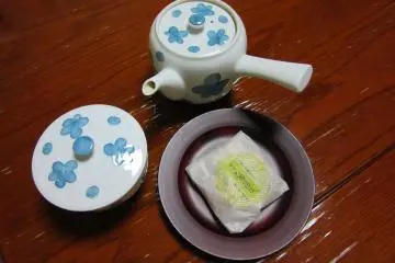 Un set d'o-cha (thé)