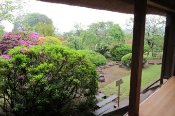 Kobuntei traditionally has open terraces to the inner garden