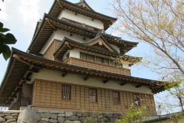 Another side of the castle