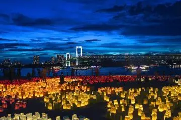 Volunteers setting up and lighting the lanterns