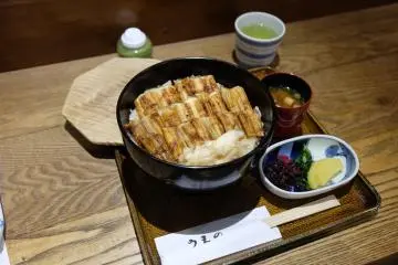 ข้าวหน้าปลาไหลแห่งร้าน Ueno (うえの)