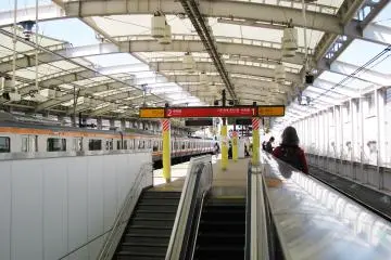 JR platform