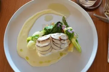 요리는 모던 프렌치이다