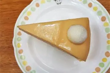 และของหวานอีกมากมาย