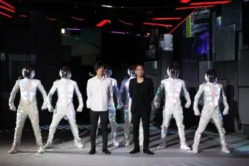 Naked CEO 료타로 무르마쓰와 히로유키 이가라시