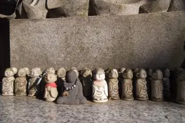 Lots of little friends at the base