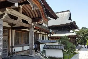 หลากหลายอาคาร