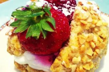 Lovely Strawberry Shortbread pastry
