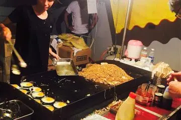  แผงขายอาหารนานาชนิด
