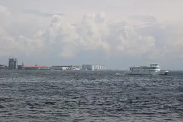 Sea gazing
