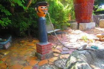 A whimsical waterspout at Fukuda Kiln