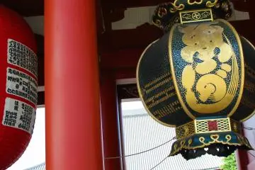 The Kaminarimon entrance way