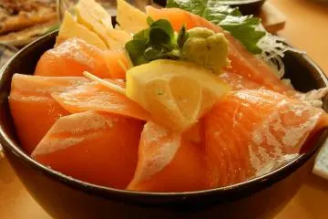 Sajian Halal di Donburichaya Otaru