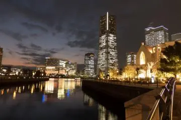 As the night draws in the views of this impressive port city become even more dazzling