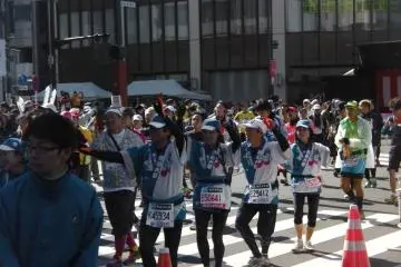 Marathon runners making their own fun