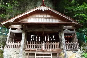 Shrine behind Art Museum