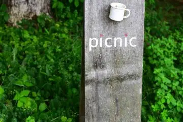 Picnic, un café-restaurant rustique à Biei, à l'écart de la route