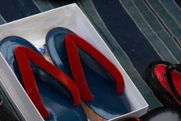 A pair of zori (Japanese sandals) will complete your outfit