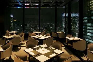 Restoran di Breeze of Tokyo