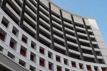<p>The upper floors belong to the Loisir Spa Tower</p>