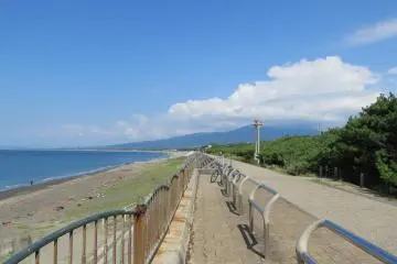 Promenade along the coast