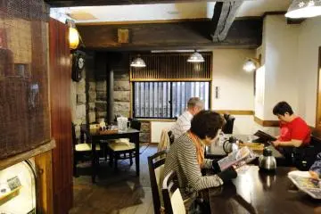 Warokuya's cozy interior