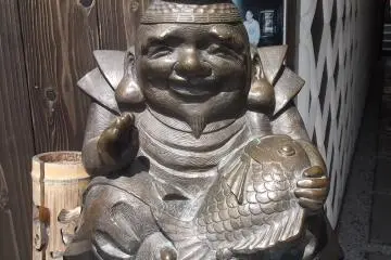 Guarding the side entrance