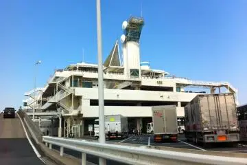 Umihotaru, parking structure