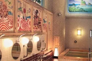 These days, there are only three artisans that specialise in murals for sentos and public baths.