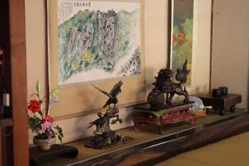 Decorations on the second floor