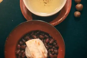 Kiyoka, a kind of Japanese green tea and zenzai (homemade red beans and grilled rice cakes)