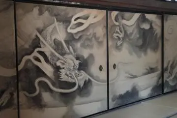 ภาพวาดมังกรที่วัดเรียวอันจิ 