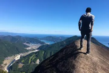 Top of "Zou no Se" (Photo: <a href="https://en.japantravel.com/profile/chris-glenn/12" target="_blank" rel="noreferrer noopener nofollow">Chris Glenn</a>)