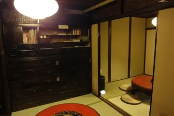 Gallery image