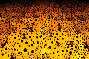 Yayoi Kusama's new mirror room "PUMPKINS SCREAMING ABOUT LOVE BEYOND INFINITY" (Photo: Yayoi Kusama)