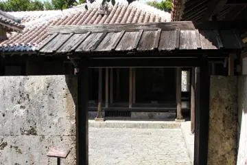 The stone entry way as it ends into the courtyard of the Nakamra House.
