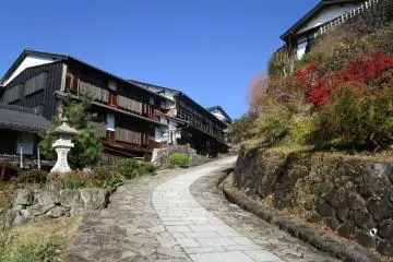 Magome-Tsumago town is a beautiful, hilly town with quaint shops and cafes