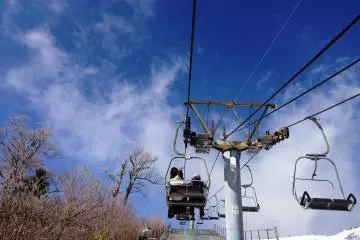 Enjoy the scenic views on the chair lift which takes you from the car park to the top of the resort above the snow line
