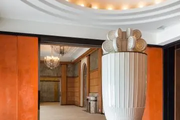 "Perfume Tower" in the Anteroom of the Prince Asaka Residence