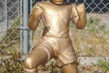 Bronze Statue:Ryo Ishizaki
