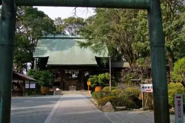 <p>Entrance to the shrine</p>