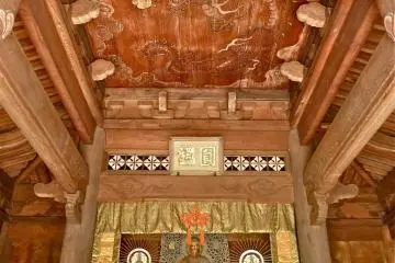 Buddhist statues in Butsu-den Hall