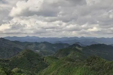 The view from Hyakken-gura lookout on the way to Koguchi (Photo: sandro bernardinello)