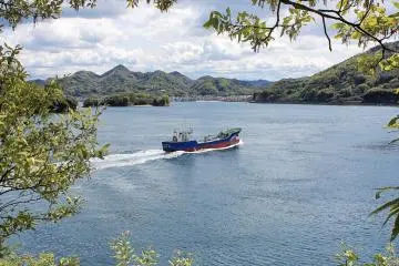 This channel was once the base of the Murakami Suigun pirates who dominated the Seto Inland Sea