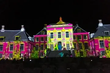 Pemetaan Proyeksi Istana