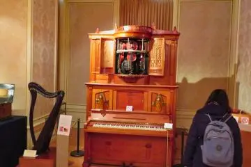 Alat Musik Bersejarah